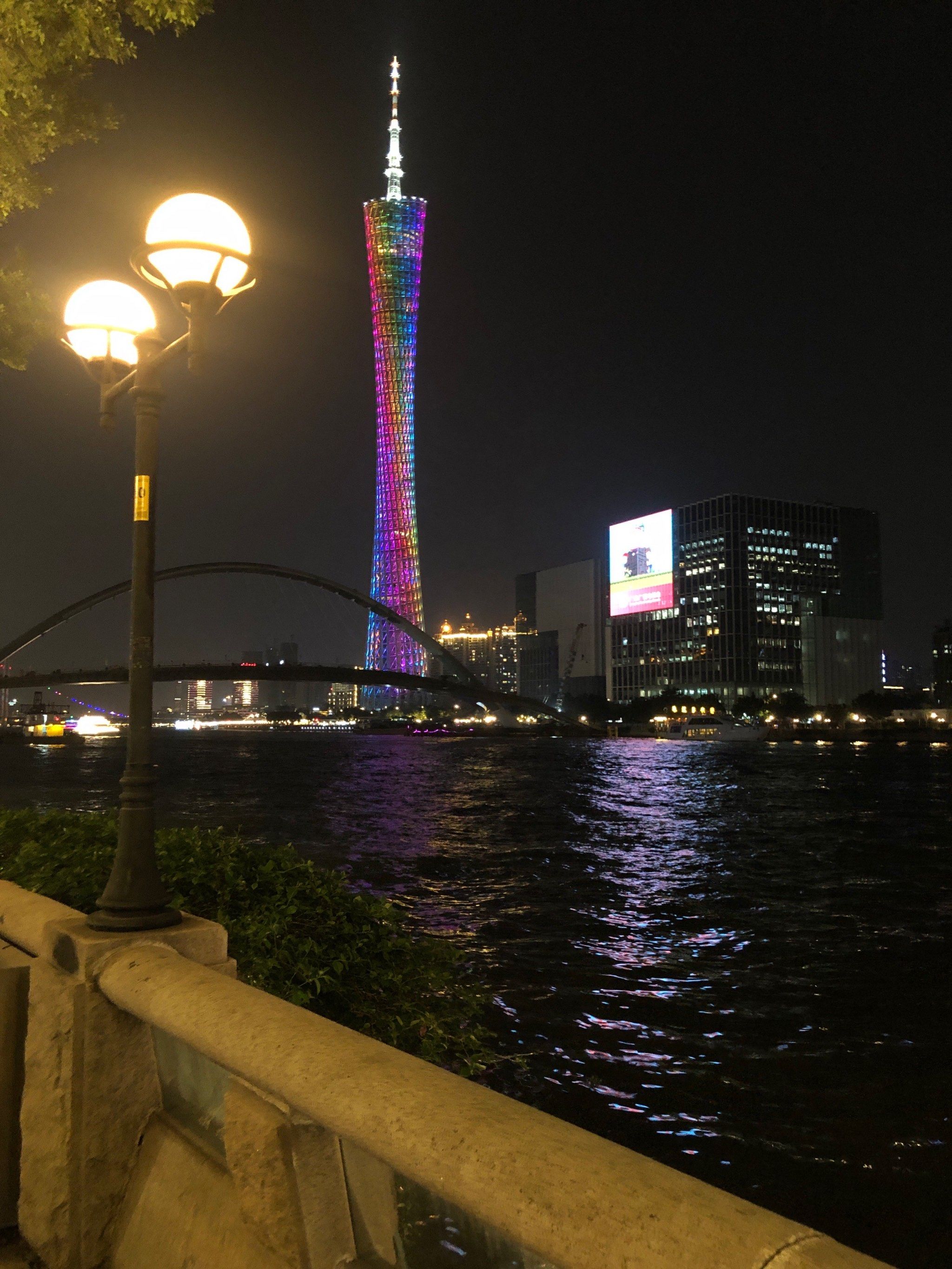 美丽的广州塔夜景