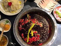 -茅草房·河畔园林火锅