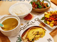 -老乡鸡(上海白玉兰广场店)