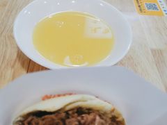 -王菊美食街