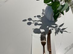 -潮一不贰·西式简餐·法式甜品(外滩店)