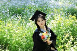 -红馆妆造(中央大街店)