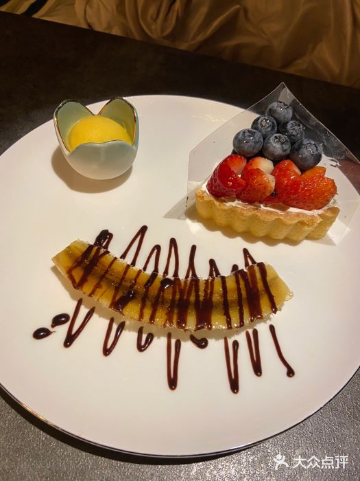 Strawberry Butterfly草莓蝴蝶日式水果挞杏仁蓝莓水果挞图片