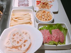 -海底捞火锅鲜切牛肉主题店(长寿路店)
