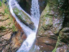 -龙水峡地缝景区