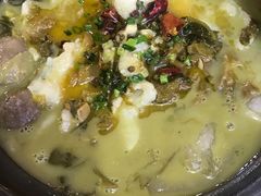 -周鱼小馆石锅酸菜鱼(活力汇店)