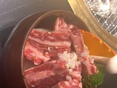 -山川小町·极番烧肉(新地假日广场店)