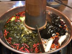 鸳鸯锅-清真·海清斋铜锅涮肉牛羊肉小炒泡馍(大雁塔店)