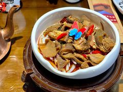 -东口码头·烧鸽子·鱼头泡饼·地方菜(金鹰悦城店)
