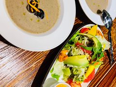 牛油果大虾沙拉-1886德国汽车餐厅(外滩十六铺码头店)