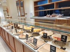 面包甜点陈列柜-分子跳动鲜活面包(五一大道店)