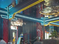 -屋有岛沉浸游戏旗舰店(中山公园店)