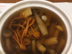 菌菇汤-鼎泰丰(新港中心店)