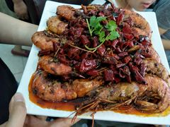 -扒虾小妹儿麻辣海鲜(宏图街店)