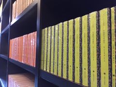 -钟书阁(松江泰晤士小镇店)