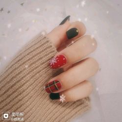 -Pink You美甲洗眉纹绣定制中心