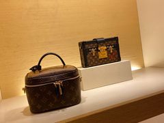 -LV路易威登(贵和购物中心店)