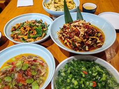 -老滇山寨•云南特色菜•地方菜•民族风情歌舞表演(金碧店)