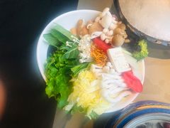 -享月汤皇·海鲜小火锅·聚会(曲江创意谷店)