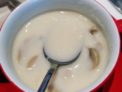-必胜客(证大大拇指店)