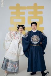 -喜爱高定婚纱摄影