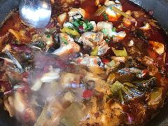 -临江餐馆二楼美食部落