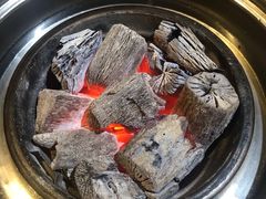 -唯成•韩国炭火烤肉 유성고기