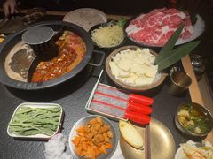 -晓宇重庆火锅(西安荟聚店)