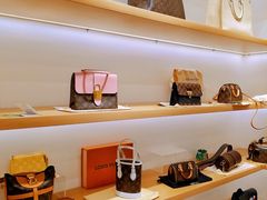 -海星奢选二手奢侈品手表包包鉴定回收寄卖(墨玉南路店)