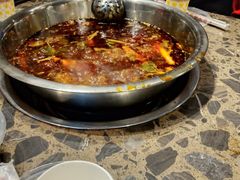 -肖肖酸萝卜鱼火锅(总店)