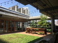 -ROAST coffee & eatery