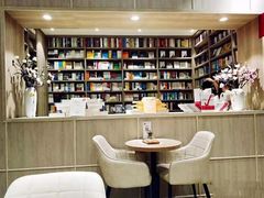 -钟书阁(群光广场店)
