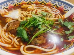 -鑫花溪牛肉米粉(人民广场店)