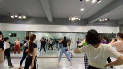 -艾美舞蹈工作室