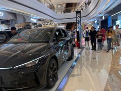 -龙湖杭州滨江天街