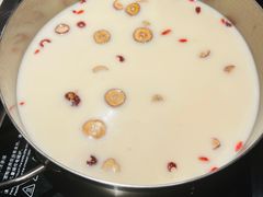 -尚尚仙·酸汤猪手·猪肚鸡火锅(华联万柳购物中心店)