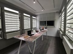 -目艮眼镜SHOWROOM(品牌集合店)
