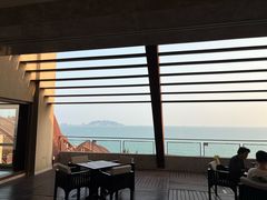 -三亚湾海居铂尔曼度假酒店