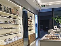 -视野联行眼镜·蔡司·尼康·豪雅·依视路(青浦宝龙店)
