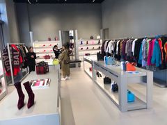 -BALENCIAGA(比斯特苏州购物村店)