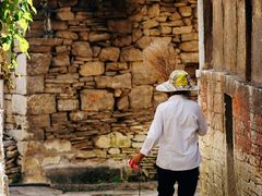 -高荡千年布依古寨旅游景区
