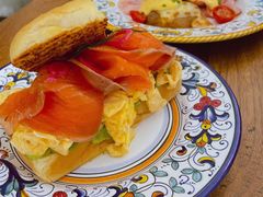 三文鱼班尼迪克-Alimentari早午餐(安福路店)