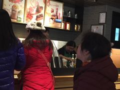 等位区-星巴克(北京长安商场店)