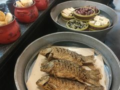 -德彪酒馆围炉串串