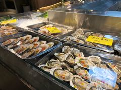自助取餐区-日进一片海.生腌海鲜火锅.宵夜烧烤(三里屯总店)