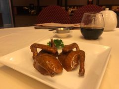 脆皮乳鸽-利苑酒家(合景国际金融广场店)
