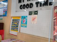 -华莱士·全鸡汉堡(财经学院店)