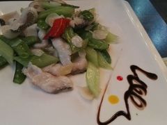 -粥王府 老广传家菜(东关街店)
