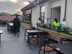 露天位-城南老友羊蝎子火锅(花乡奥莱店)
