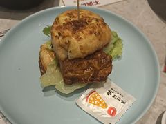 -必胜客(上海新南方商城PH店)